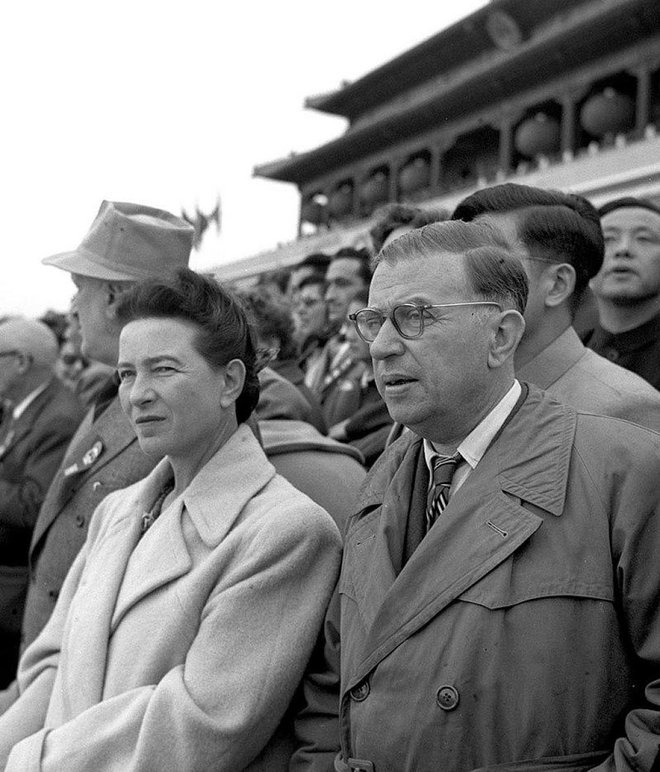 Simone de Beauvoir in Jean-Paul Sartre v Pekingu leta 1955. Foto: Wikimeadia/Javna last/Public Domain
