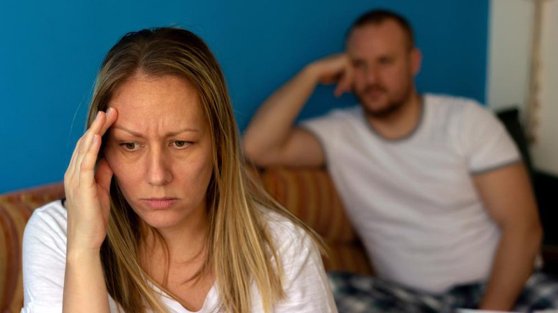 Fotografija: Mož se o ločitvi noče pogovarjati, ker pravi, da si zasluži drugo priložnost. Foto: Jelena Stanojkovic/shutterstock
