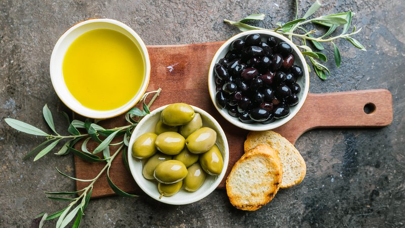 Fotografija: Olive so bogate z vitaminom E. Foto: Goskova Tatiana/Shutterstock
