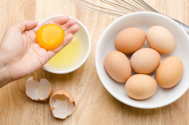 Barva rumenjaka vam lahko pove veliko o kakovosti jajc.  Foto: Nungning20/Shutterstock
