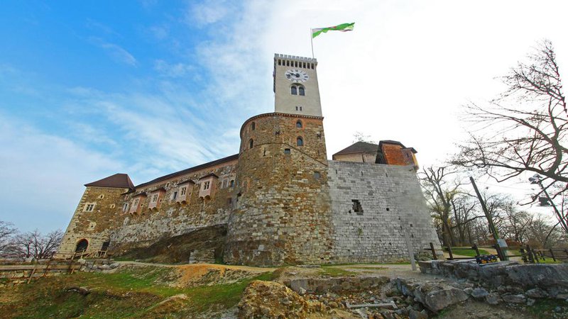Fotografija: Ljubljanski grad je ena glavnih znamenitosti Ljubljane in šteje že 900 let. Foto: Shutterstock