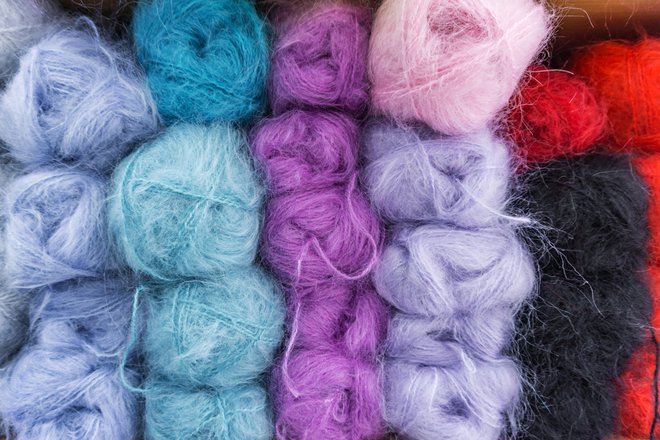 Moher je primeren tudi za rožno pletenje in kvačkanje, a zahteva malo več spretnosti. Foto: Ganka Trendafilova/shutterstock