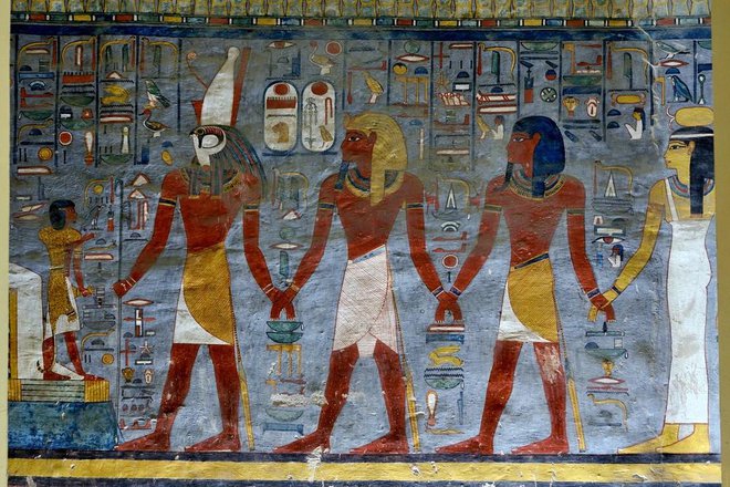 V starem Egiptu so si najbolj premožni moški in ženske nohte barvali s kano. Foto: Sofoklo/shutterstock