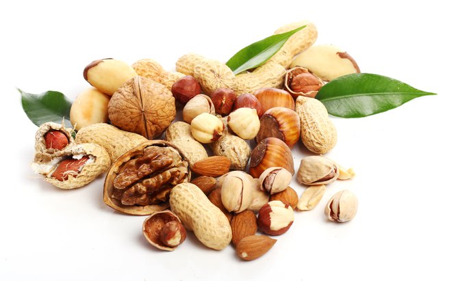 Oreščki so odličen vir vitamina E. Foto: Shutterstock