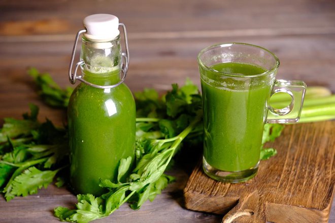 Učinki soka iz zelene so močno pretiravani in nepodprti z raziskavami. Foto: Shutterstock