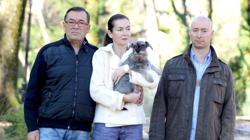 Fotografija: Družina Domančić: Zdenko, Tanja in Stjepan. Foto: Roman Šipić/ Delo