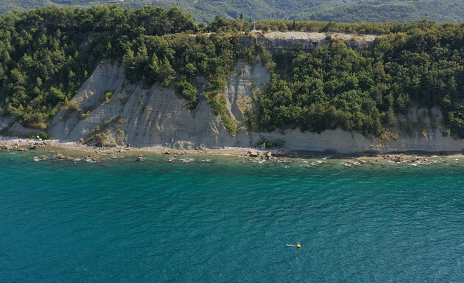 Strunjanski klif nad Mesečevim zalivom. Foto: Krajinski Park Strunjan