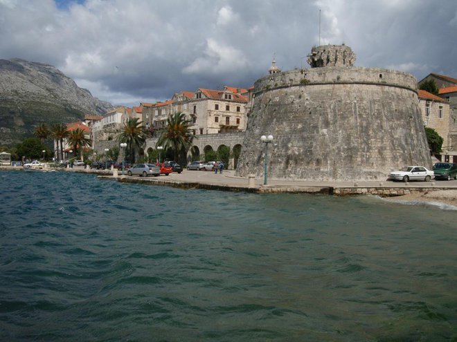 Utrjeno mesto Korčula spominja na srednjeveške čase.