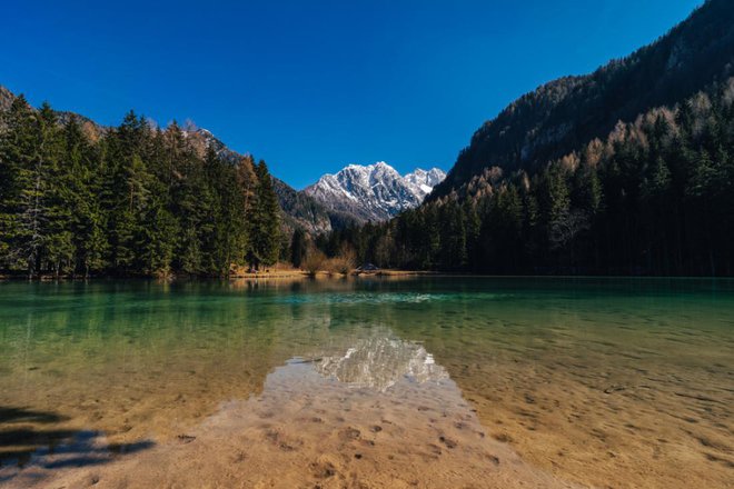 Planšarsko jezero v vsakem vremenu jemlje dih. Foto: Ondra Vacek/Shutterstock