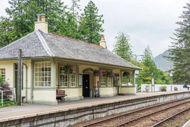 Postaja Glenfinnan je preurejena tudi v muzej. Foto: Moomusician/Shutterstock