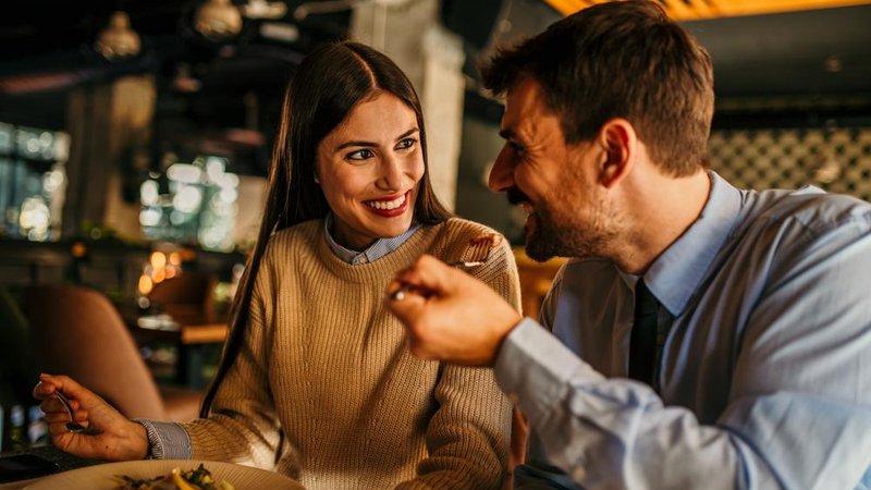 Fotografija: Z nekaj predpriprave in razmisleka je tudi obisk restavracije lahko povsem zdrav za nas. Foto: Shutterstock