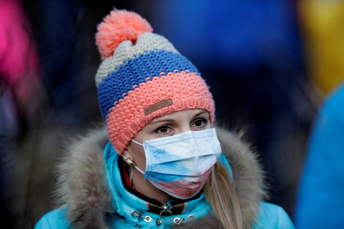 Koronavirus v Sloveniji: Okužena že tretja oseba