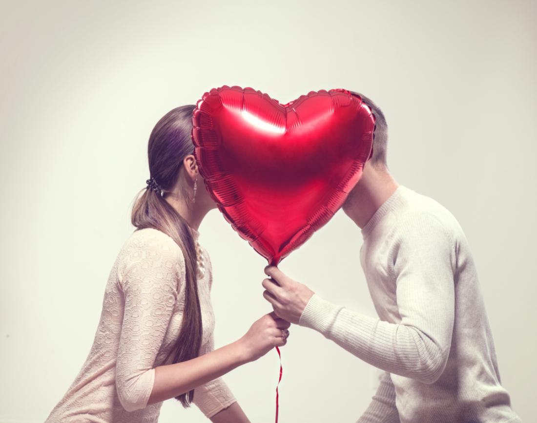 Če ste zaljubljeni, bi morali praznovati valentinovo in to je razlog, zakaj