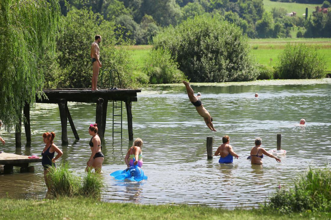 4 zdravilni vodni kotički Slovenije, kjer se lahko kopate to poletje