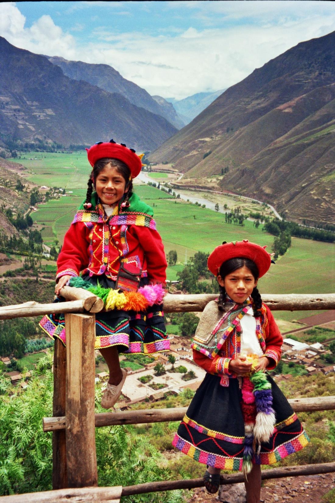 Reka Urubamba: vedri deklici iz inkovske Svete doline