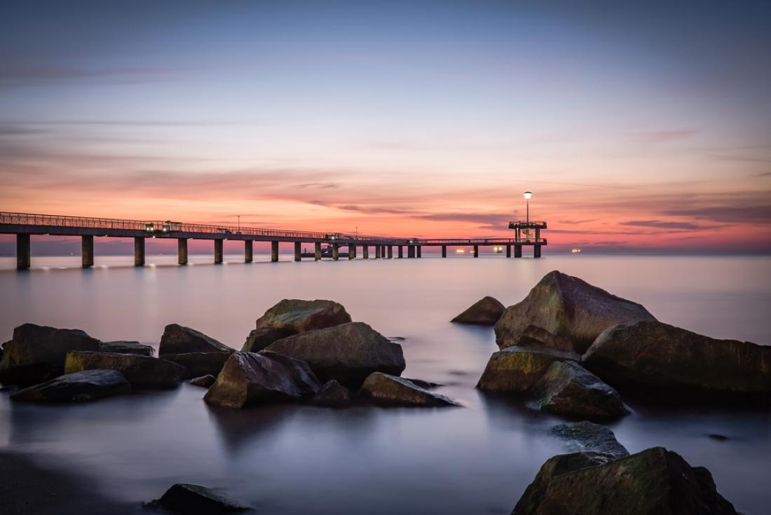 Sončni vzhod v zalivu Burgas. Foto: Diliana Nikolova/Shutterstock
