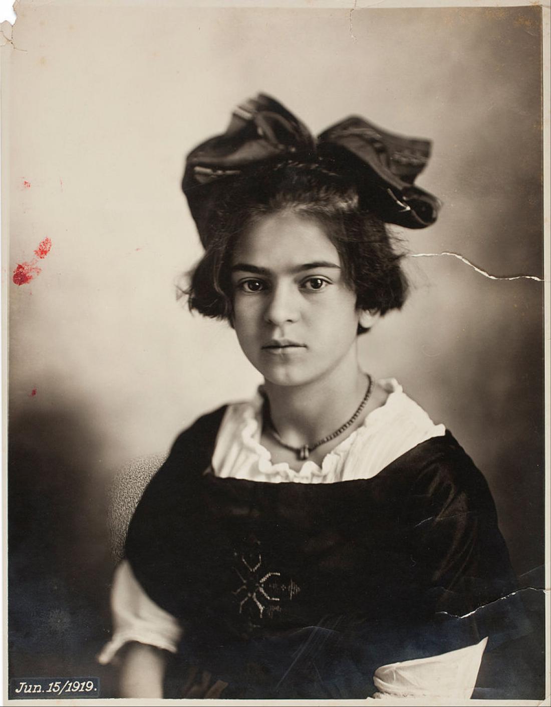 Frida Kahlo v mlajših letih. Foto: Guillermo Kahlo, javna last