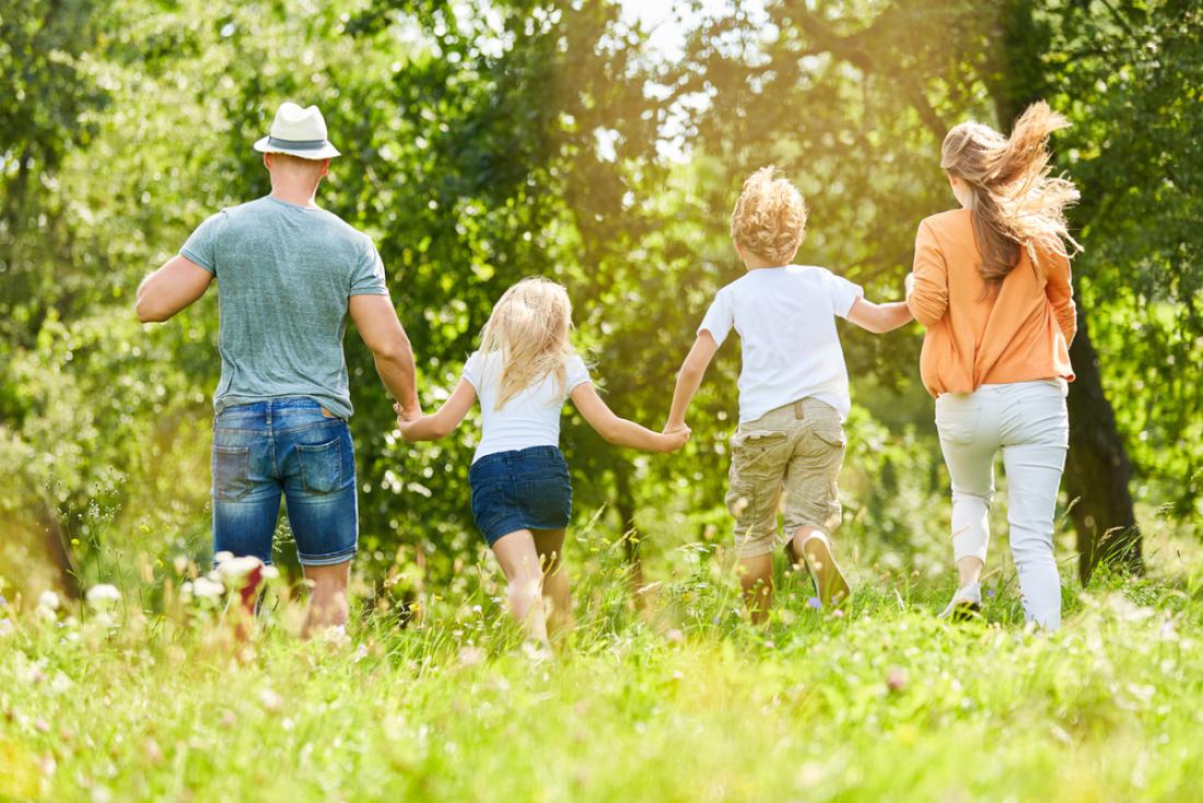 Na to, ali bodo otroci vzljubili aktivno življenje, imajo velik vpliv starši in njihove navade. Foto: Robert Kneschke/Shutterstock