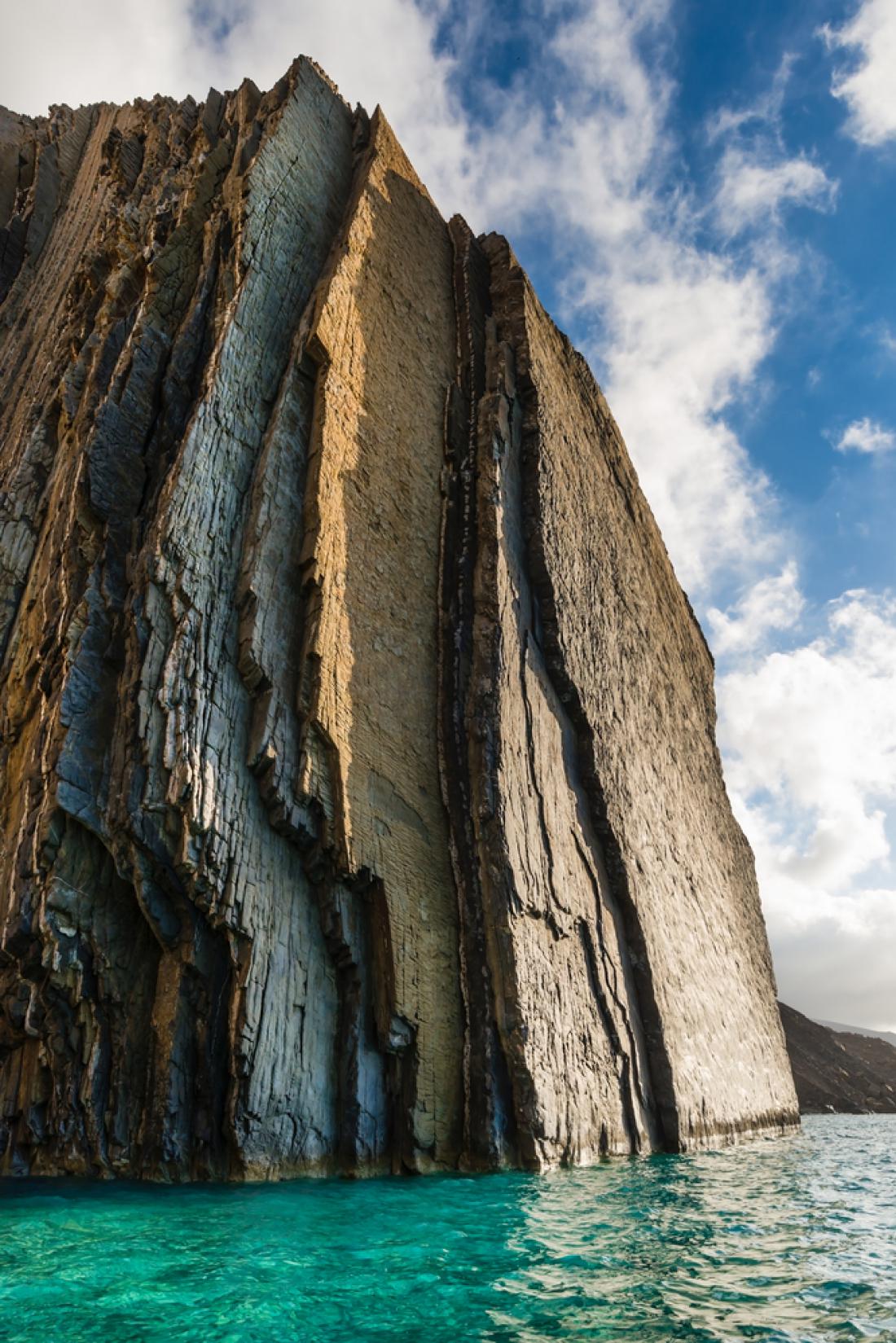 Spektakularne oblike kamnin delajo otok Kasos nekaj posebnega. Foto: Giovanni Rinaldi/Shutterstock