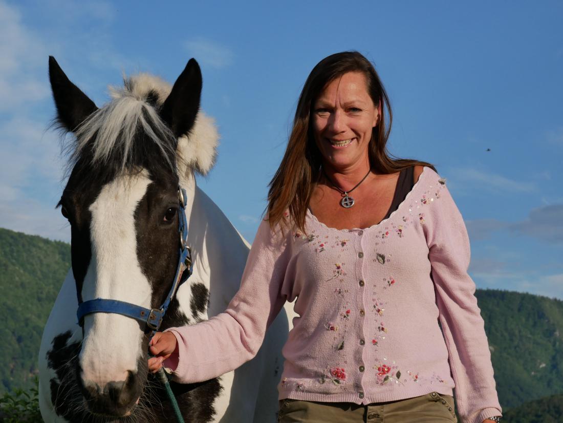 Danski šepetalki konjem Hanne Stigaard je metoda HBM spremenila življenje.