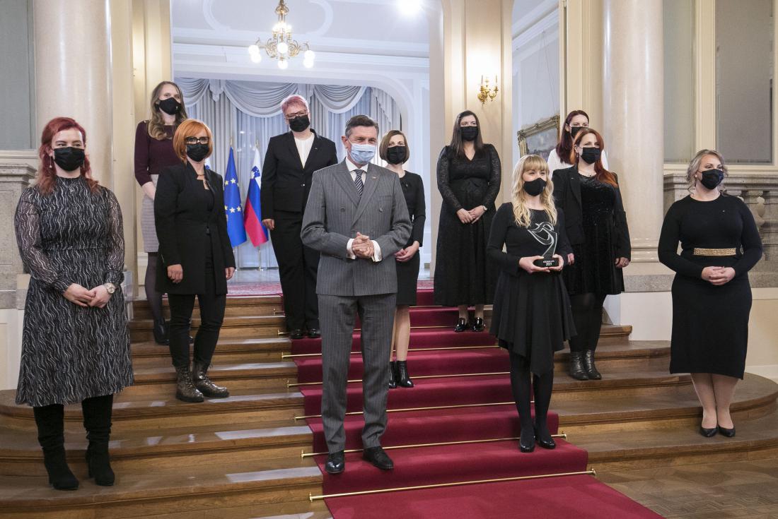 Letošnjih deset nominirank na slavnostni razglasitvi v družbi predsednika RS Boruta Pahorja.