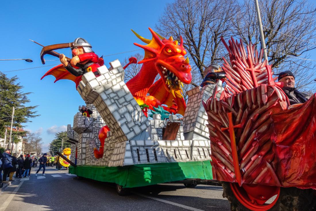 V Opčinah vsako leto priredijo enega največjih pustnih karnevalov v zamejstvu. Foto: Clari Massimiliano/Shutterstock