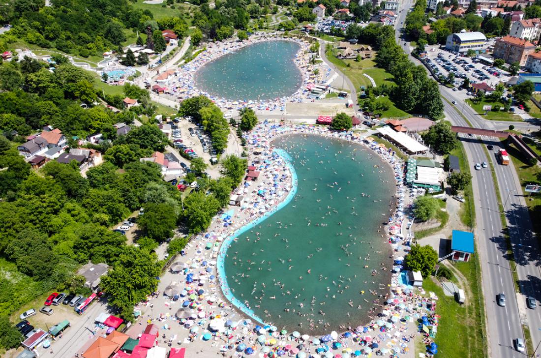 Tri panonska slana jezera so urejena za kopalce in priljubljena poletna destinacija. Foto: Ajdin Kamber/Shutterstock