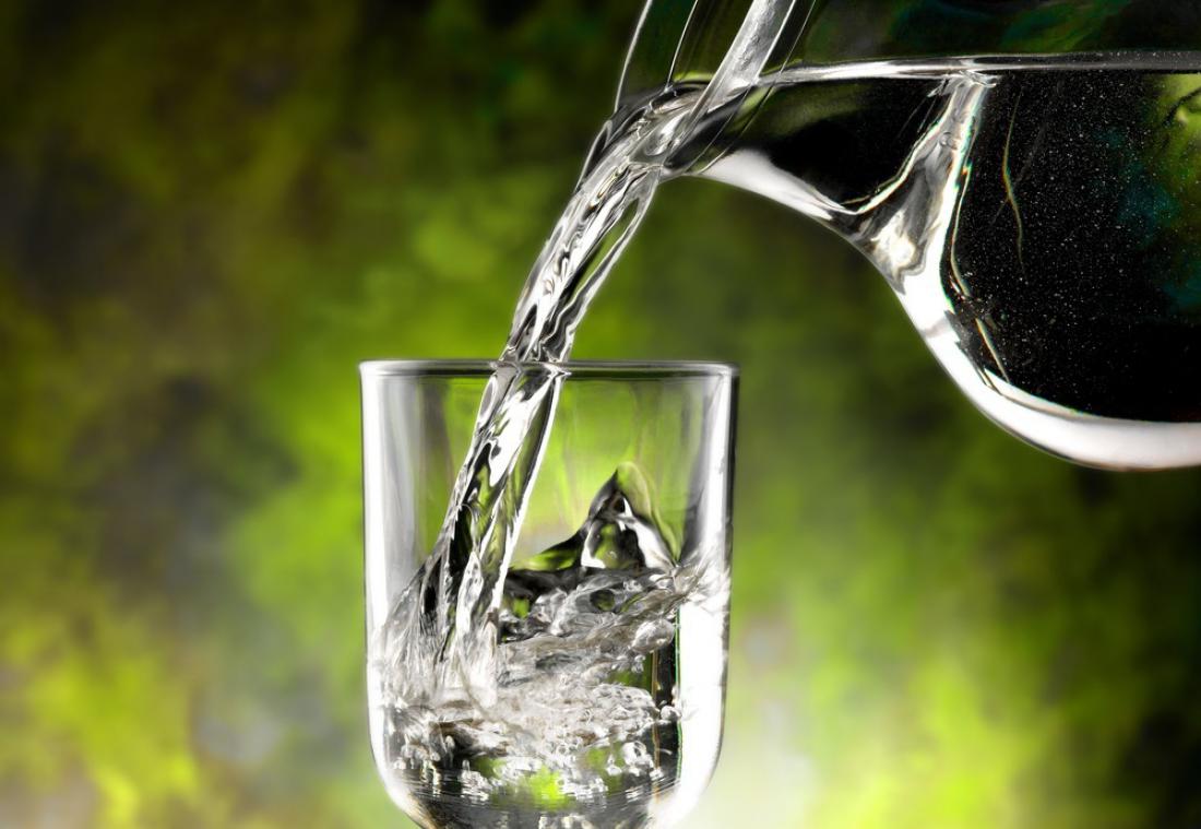 Dan je najbolje začeti s kozarcem ali dvema vode. Foto: Foto: Ecopimstudio/Shutterstock